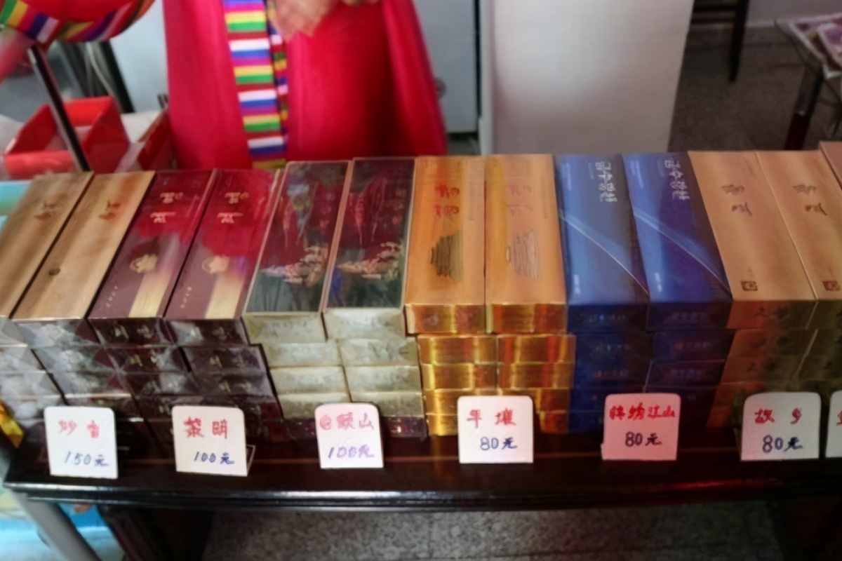 人民币在朝鲜购物,在朝鲜拿人民币去买东西