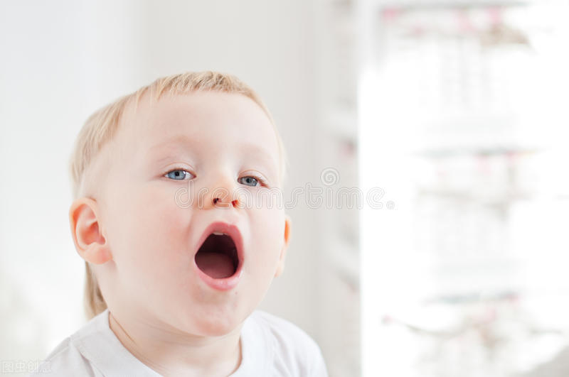 孩子说话鼻音重有痰是什么原因,宝宝鼻音重怎么回事