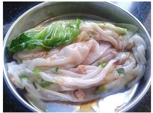 在家普通米制作肠粉米浆视频,自己在家也可以做美味肠粉