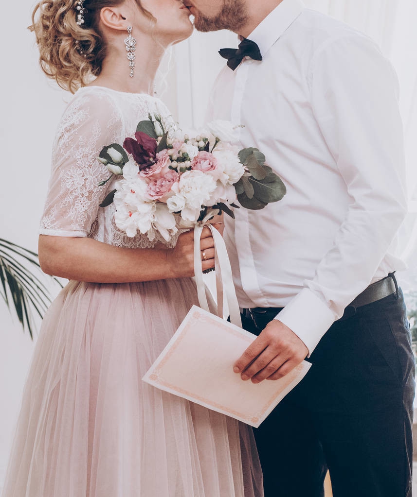 28岁光棍还没结婚怎么办很迷茫,如果当了光棍该怎么办