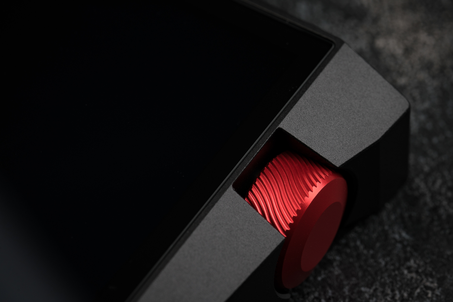 “毒杀”颜控用户——AnormaSR15“鹤顶红”版图赏简评