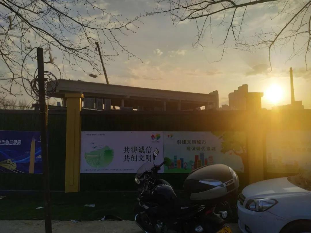 济南锅炉厂地块有动静了,力高君逸府临时售楼处开放