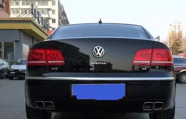 辉腾200万纪念版,开了5年的辉腾值多少钱