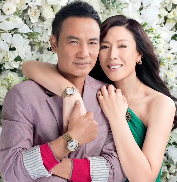 香港影星任达华参加活动时被捅伤，有网友爆料称，对方捅错了人