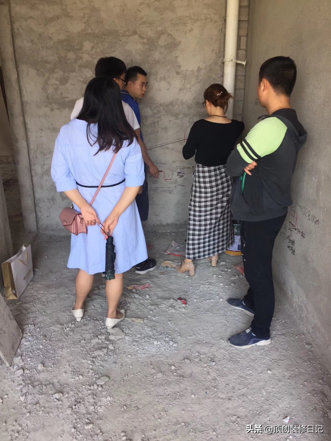 128平现代轻奢实景,128平轻奢风格效果图