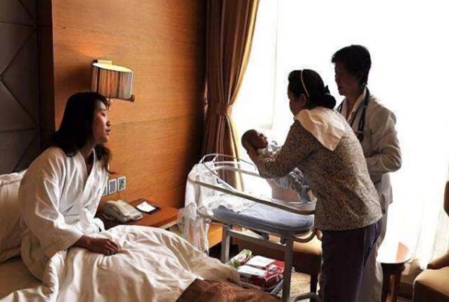 生孩子的痛是什么感觉,女性生孩子的痛感相当于什么