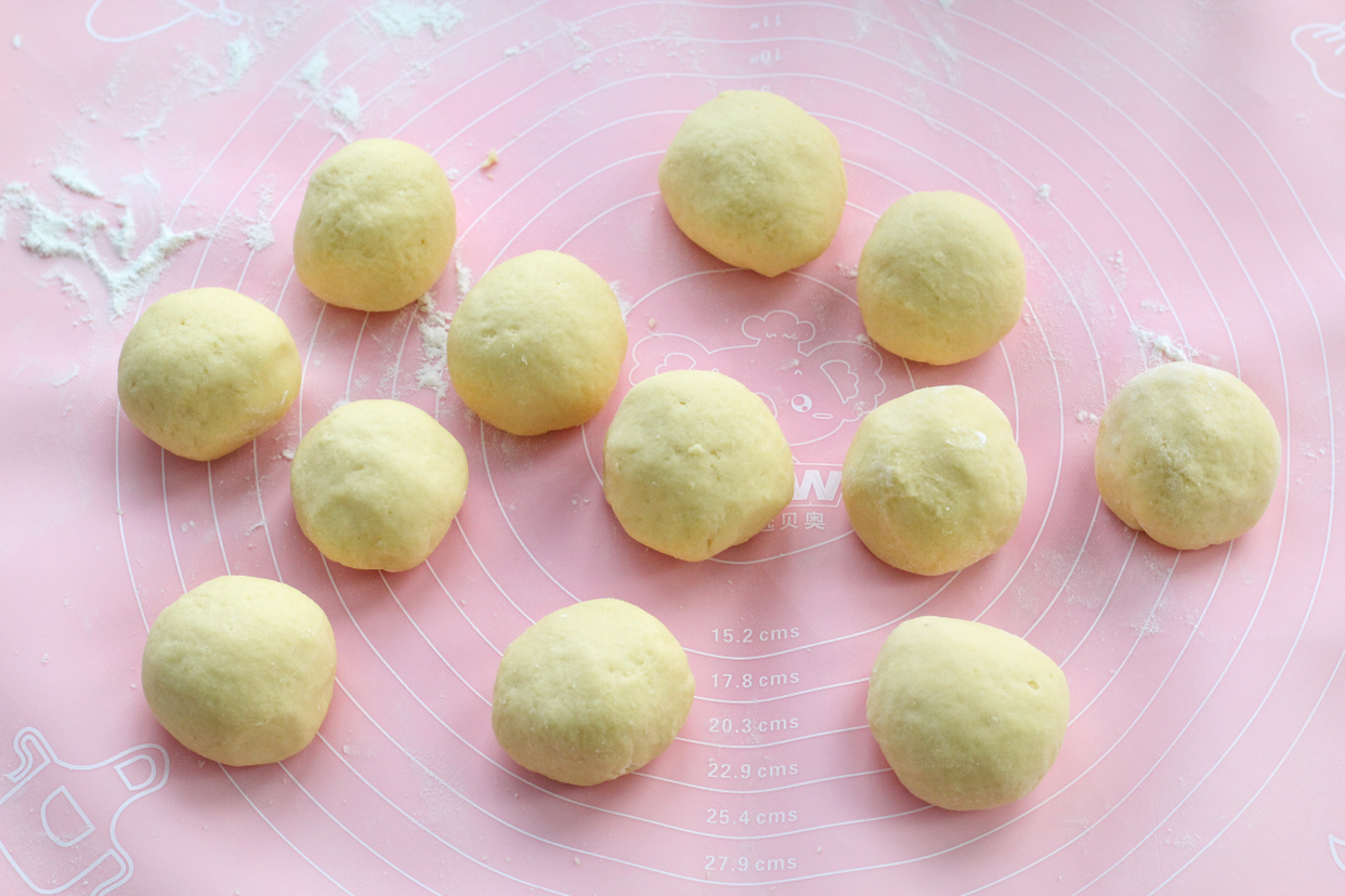 玉米面做饼怎么操作,玉米面做饼需要烫吗