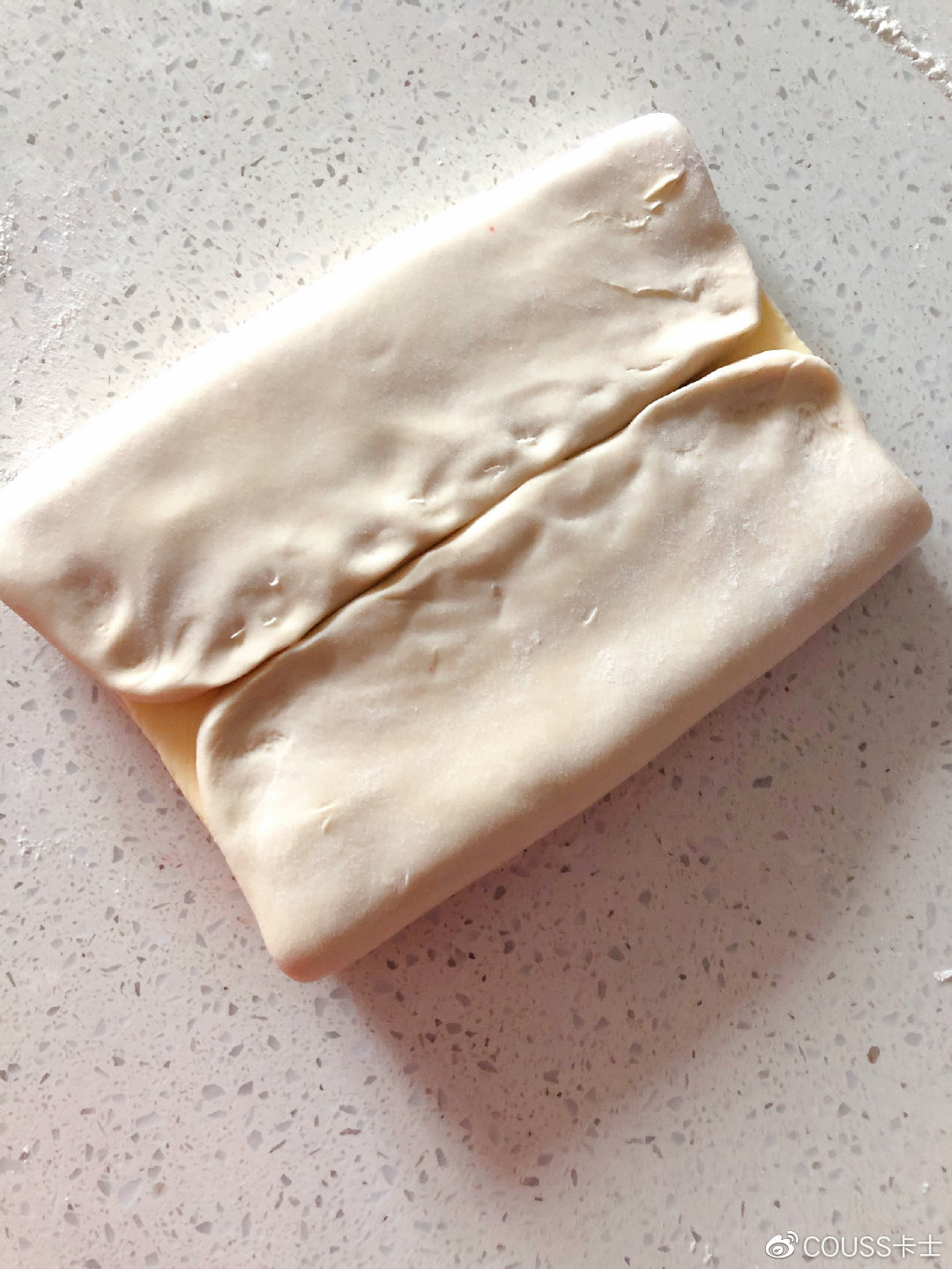 卡仕达酱酥粒面包,卡仕达酱蛋奶味面包