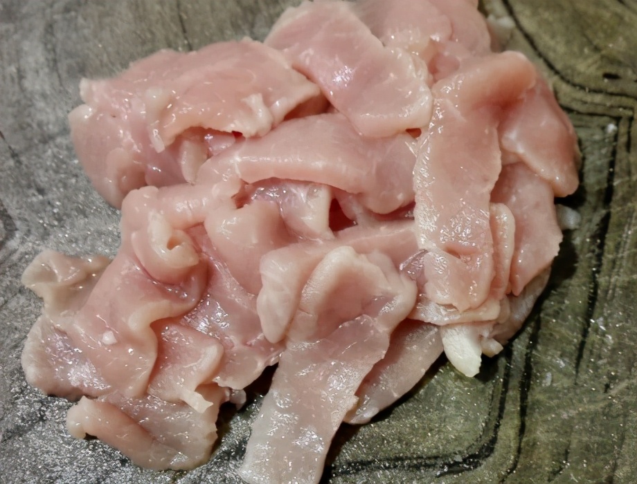 皮蛋瘦肉粥怎么样去腥,皮蛋瘦肉粥的肉丝要不要炒一下