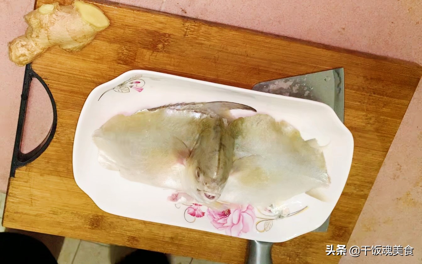 朵妈银鲳鱼清蒸好吃还是红烧好吃,豆豉剁椒银鲳鱼清蒸的做法大全