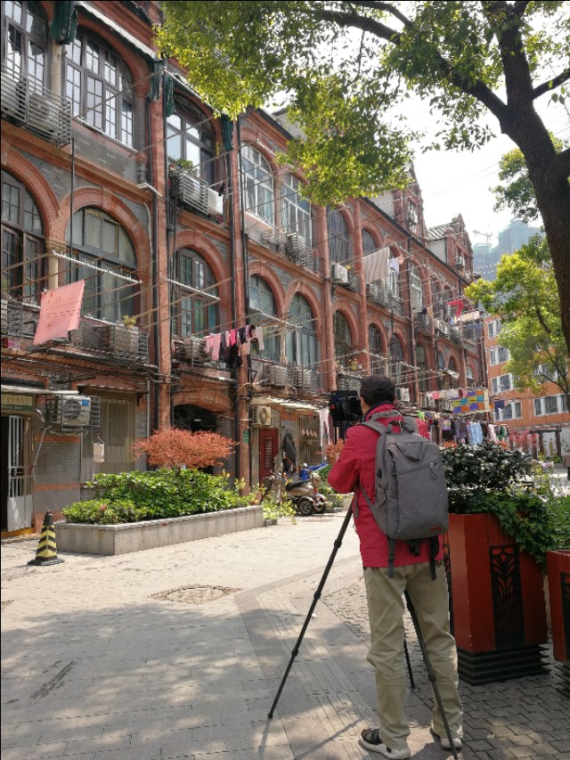 烟火气掩映下的昆山花园路