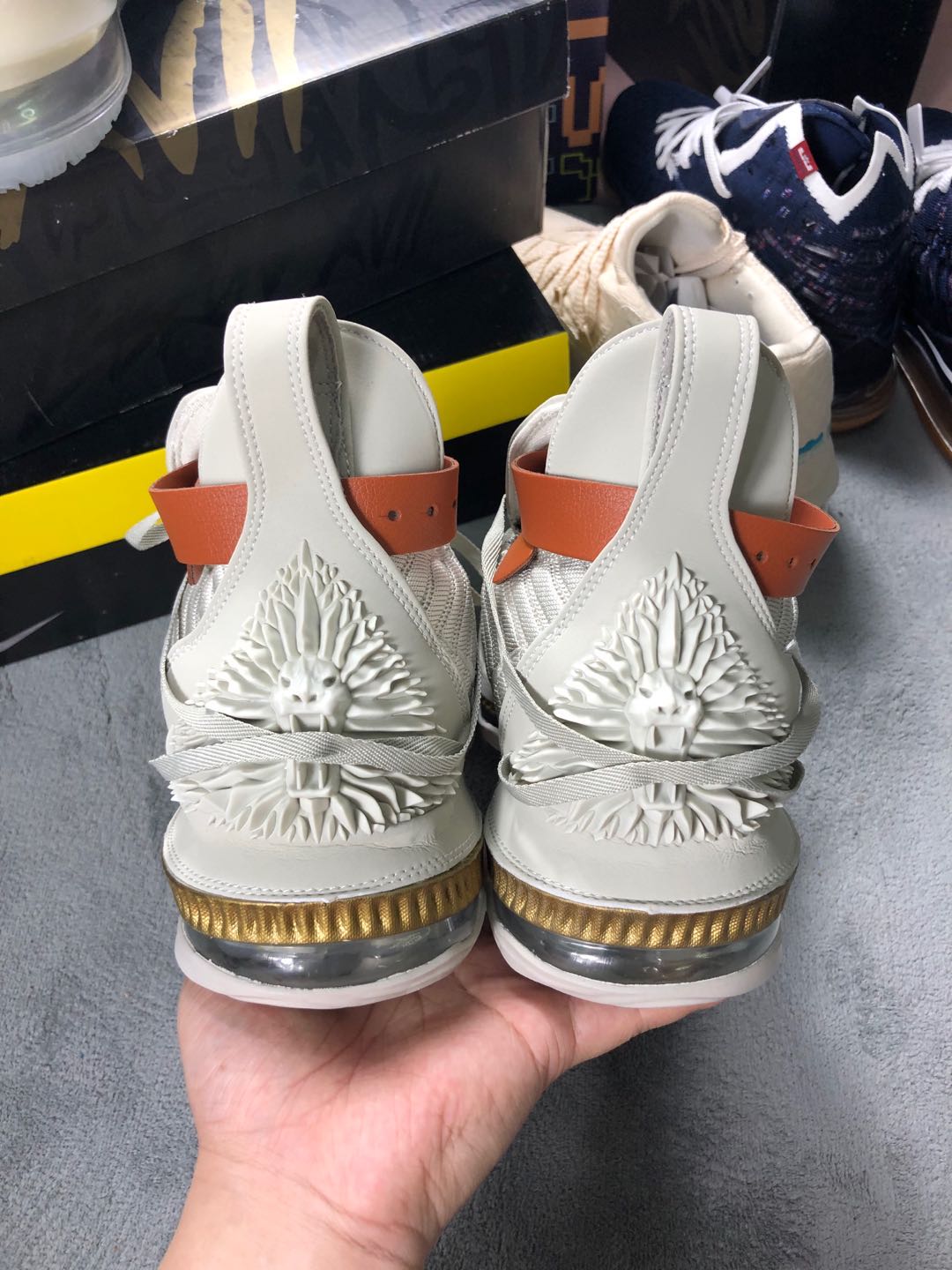 nikelebron16鸳鸯配色,nikelebron16low紫色测评