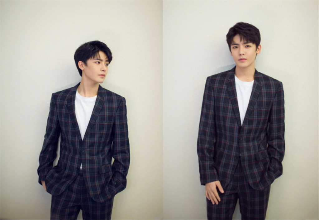 侯明昊撞色私服穿搭图文,吴磊侯明昊复古摩登大片