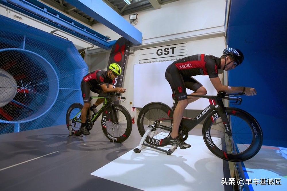 自行车比赛破风手视角,自行车比赛破风手和冲刺手哪个好