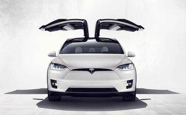 车辆跑偏的界定范围,不扶方向盘车辆跑偏