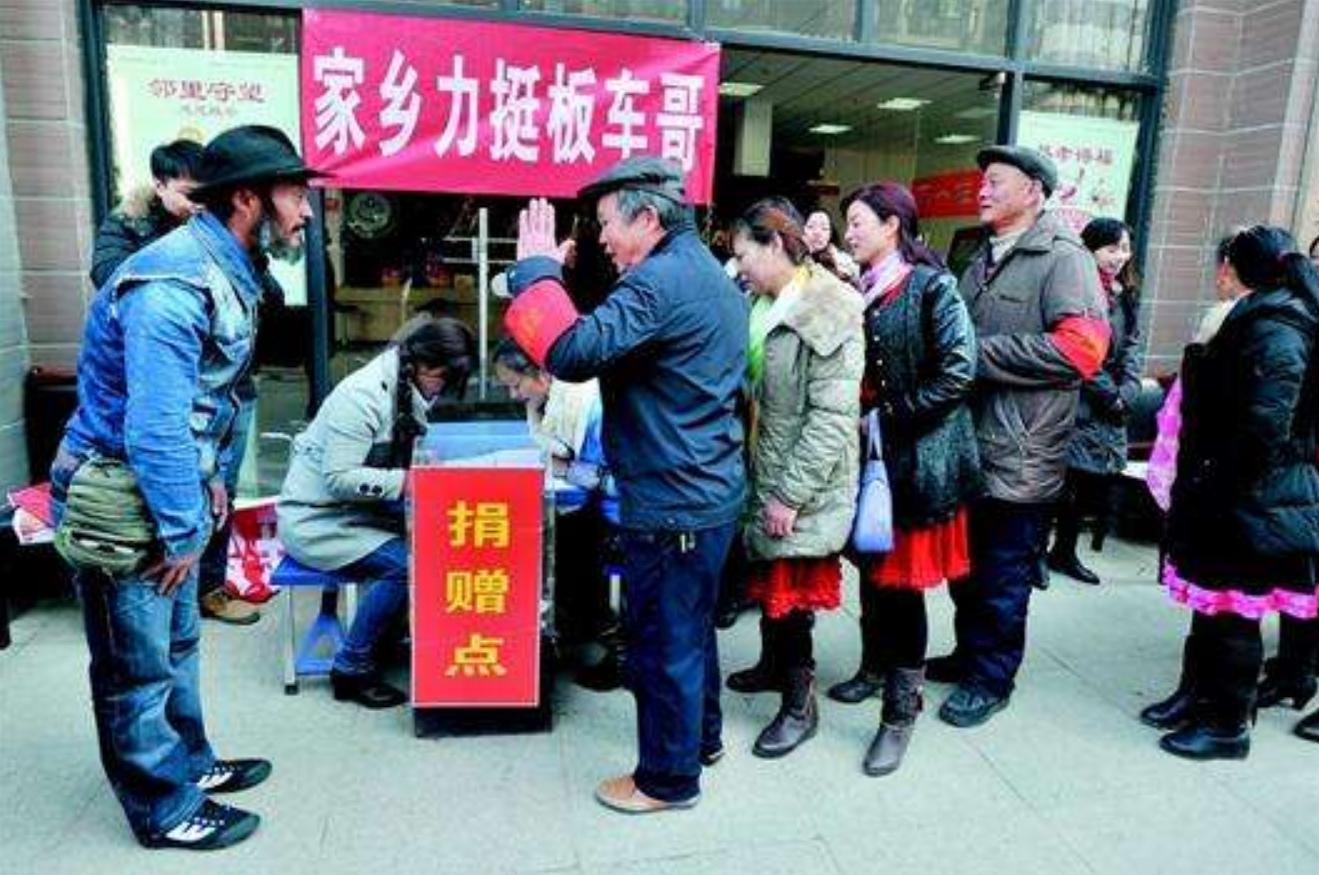 板车哥装卸货物,板车哥装卸货车