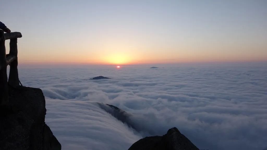去一个离天空最近的地方,去离天空更近的地方