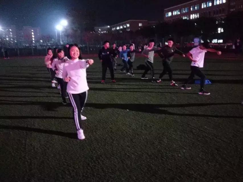 燃烧我的卡路里舞蹈完整版,燃烧你的卡路里完整