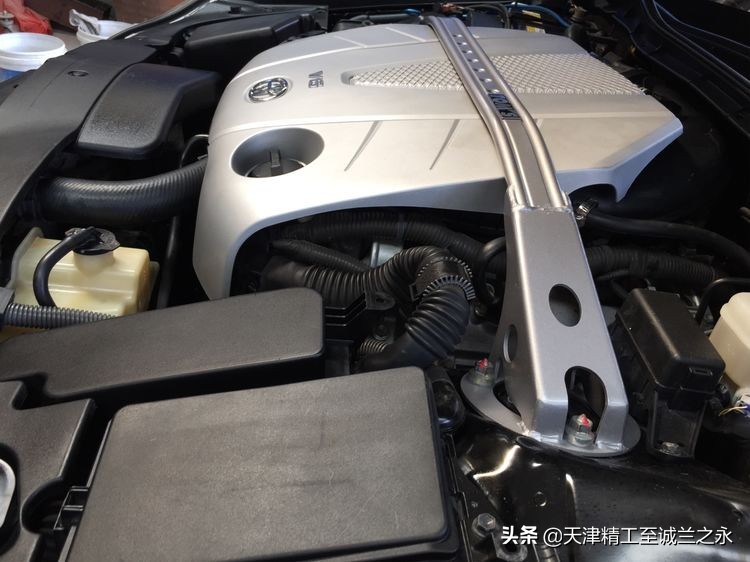 化州7哥翻新12代皇冠多少钱,11年丰田皇冠内饰翻新