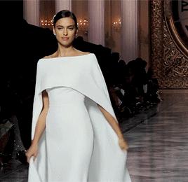 c罗搂着乔治娜,c罗搂女友照片