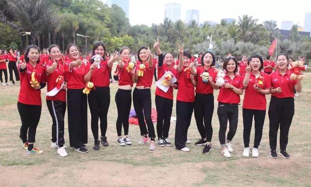 巨邦清明献花丨人间四月无心芳菲，上山看总设计师改革大步豪迈