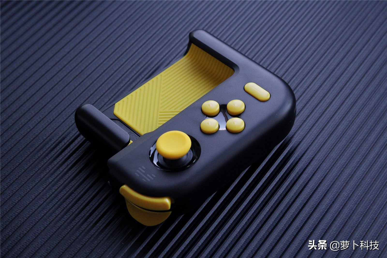 北通h1手柄怎么连接手机,北通h1手柄玩原神