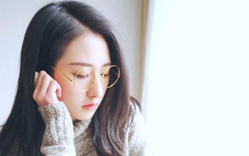 人不眨眼有什么后果,人不眨眼教程