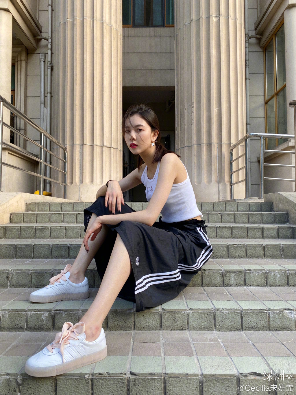 adidas韩国女明星,adidas官网杨幂同款