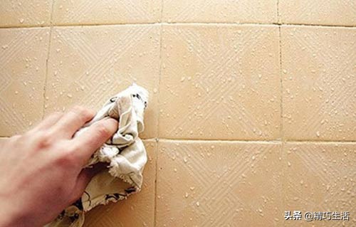 怎样才能去除地板砖上的顽固污垢,地板砖上面的污垢怎么清理小妙招