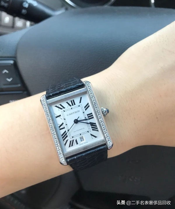 卡地亚手表档次怎么样？卡地亚坦克系列腕表报价