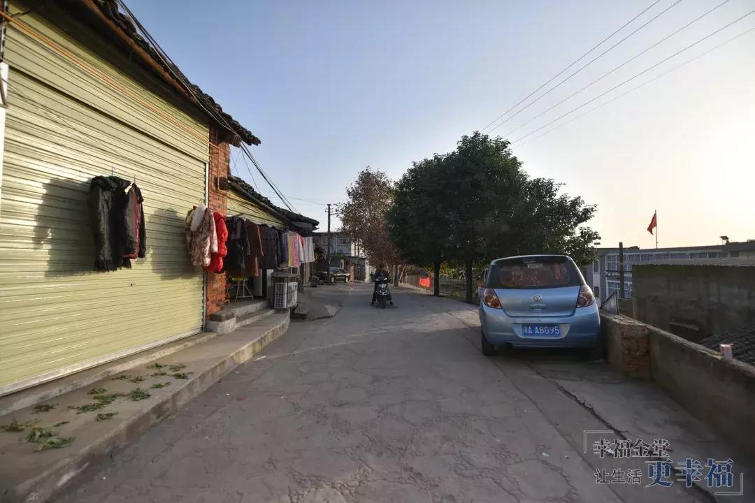 这条老街不仅市井味十足还很文艺,淮州新城古镇