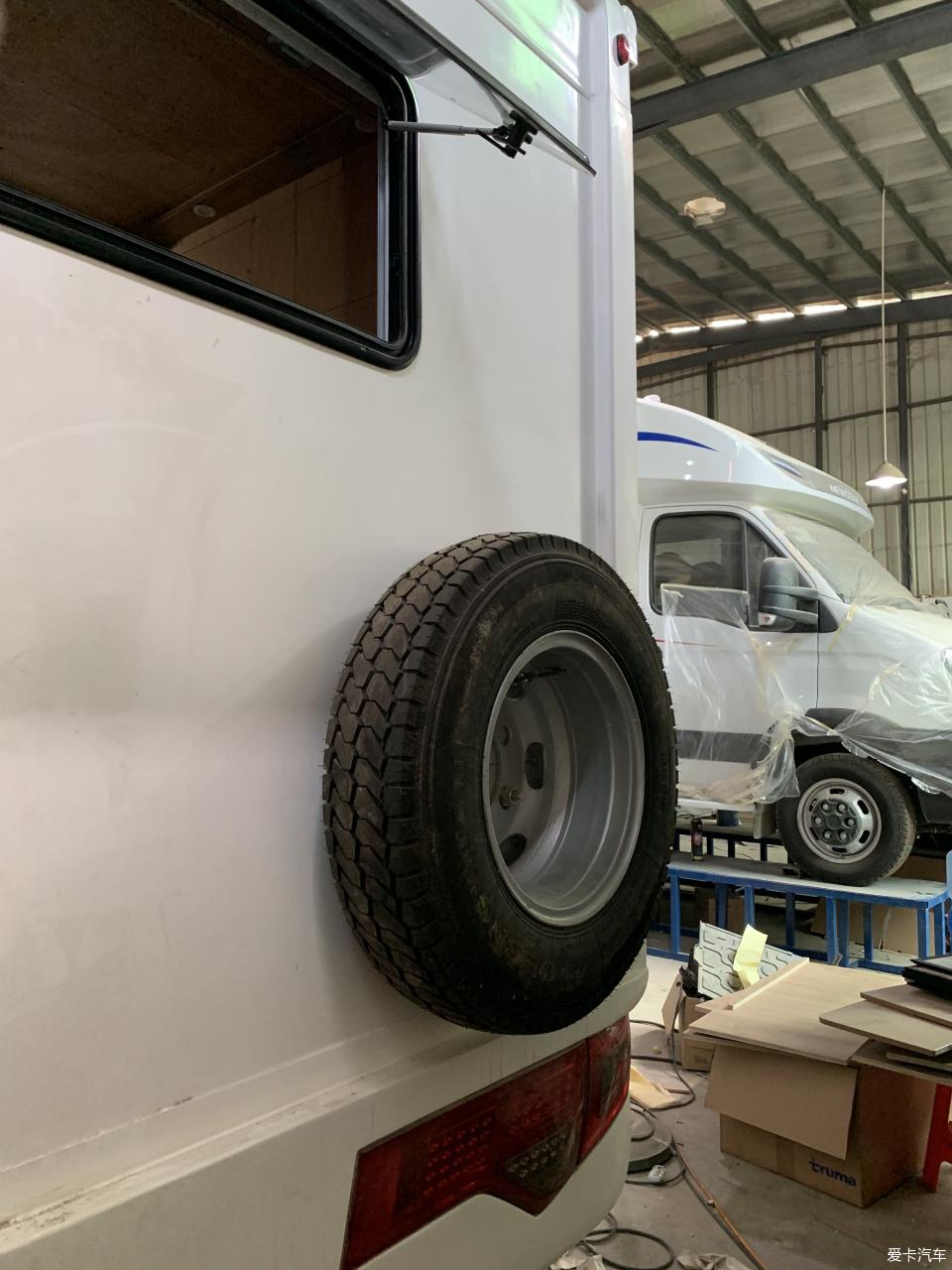 2.0t发动机搭载爱信8at变速箱suv,3.0t柴油v6发动机8at变速箱的车