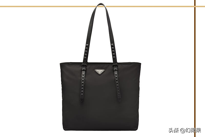 prada普拉达包包批发,好看又实用的奢侈品包包系列prada