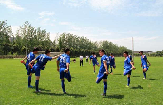 足球球场规则基础知识,小细节大文明手势舞