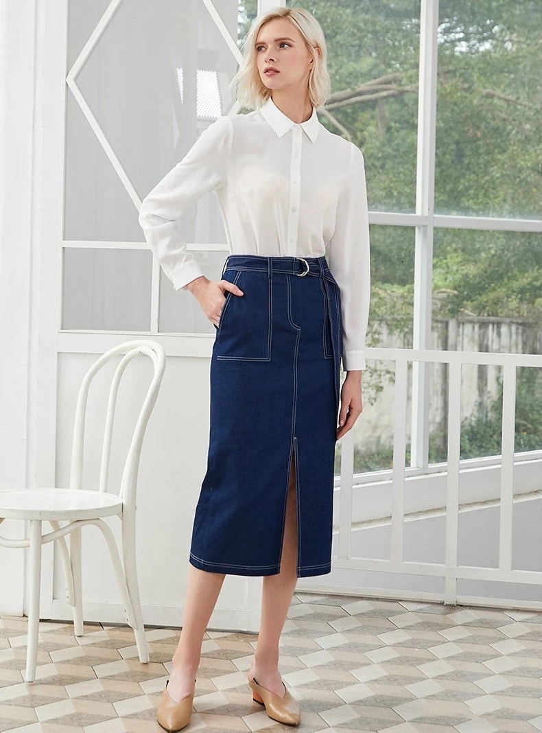 今年流行这样穿白衬衫牛仔裙,牛仔衬衫裙该搭配什么鞋子好看