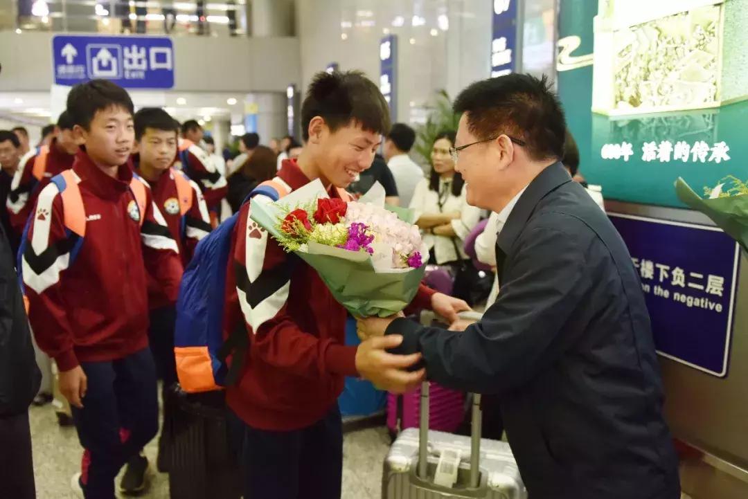 成都棠外u13足球队,四川足球赢国足