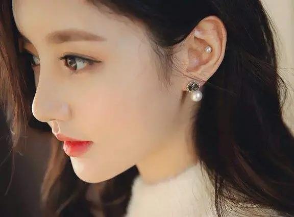 仲夏夜之梦游戏,仲夏夜之梦作者