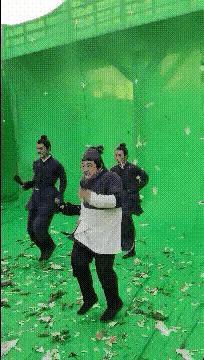 把中间的门店租下来取什么名字好,租下门面不知道取什么名字