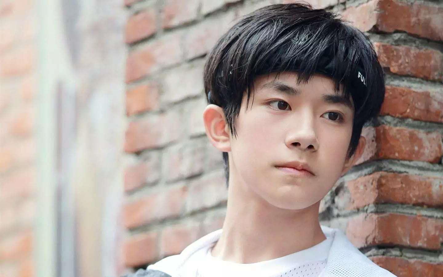 易烊千玺最佳男主角提名介绍,易烊千玺顶级流量小鲜肉实力派