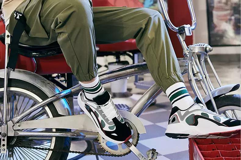 林书豪签约特步合同,林书豪和特步签了多久