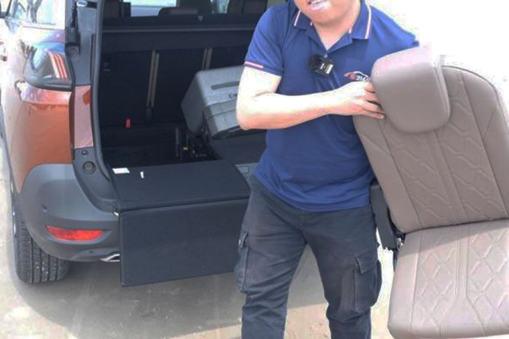 标致5008绕桩评测视频,2023标致5008绕桩测试