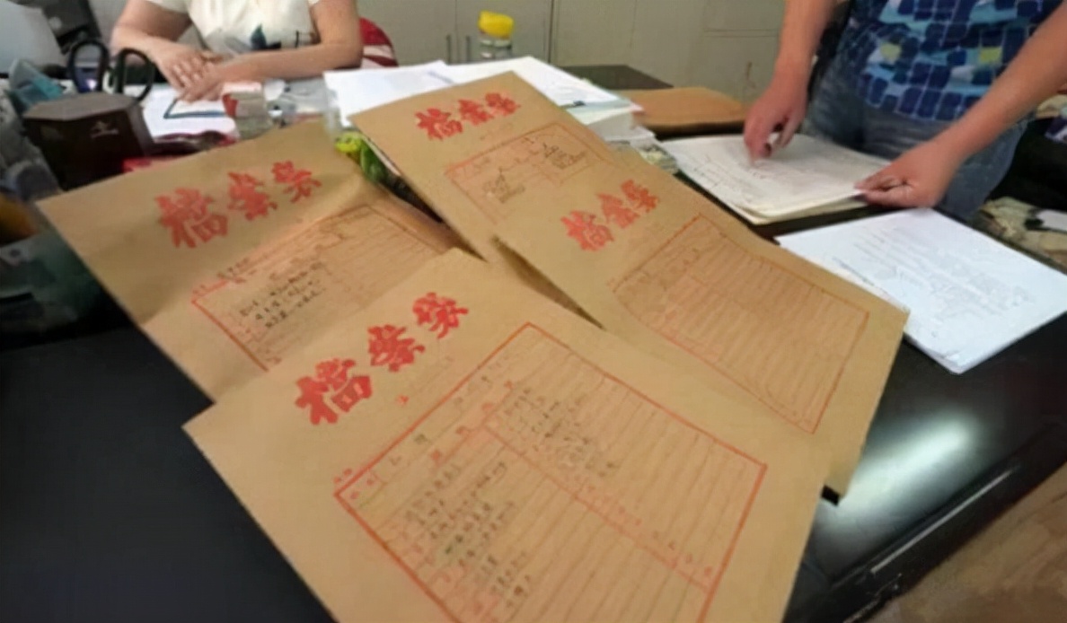 大学生毕业后没有工作档案怎么办,大学毕业后的档案可以自己保管吗