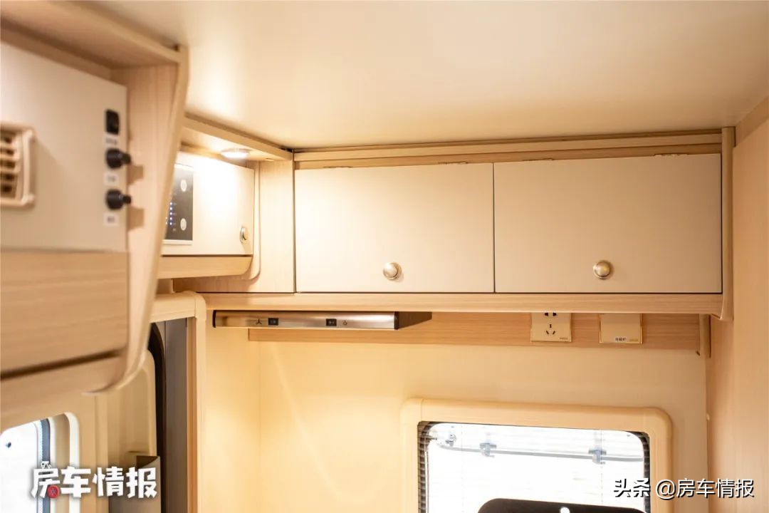 30万左右的可睡4个成人的四驱房车,20万能买什么重型房车