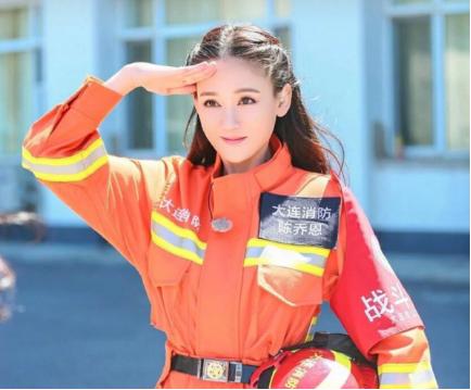 尴尬期刘海打理方法儿童,空气刘海怎么度过尴尬期