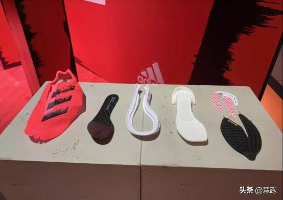 国产进阶跑鞋对比,国产顶级跑鞋横评