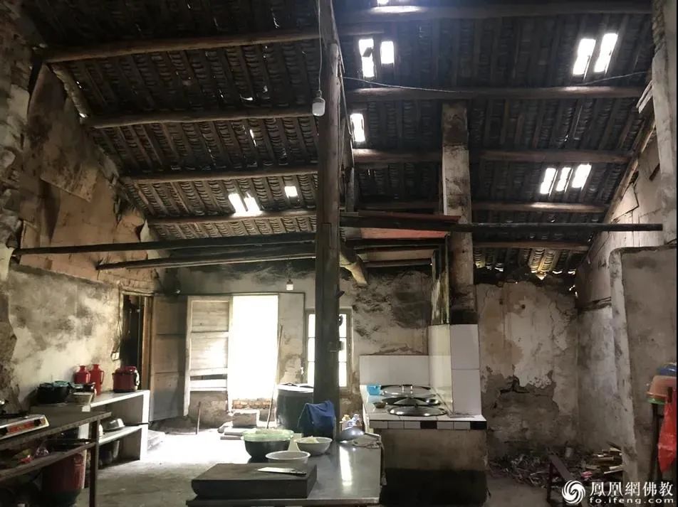 出家人并非超人,千寺万僧,都要直面“生病”这两个字