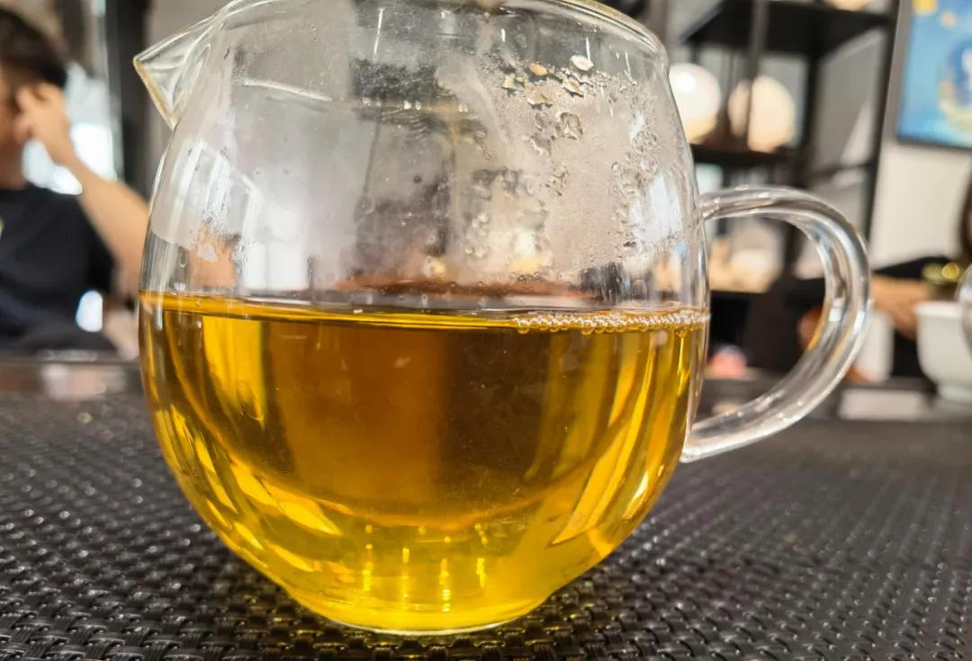 佰年尚普2021印尚，4年陈布朗料高质拼配，刚柔并济，饮藏皆宜