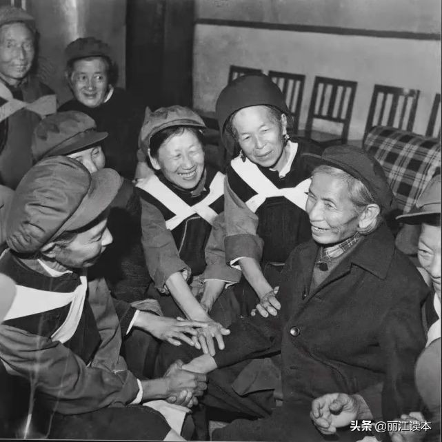 这个为丽江留下经典影像的“80后”纳若，居然上过战场剿过匪