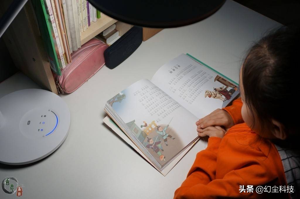 小米lite台灯和华为智选2i,小米充电台灯哪款值得入手