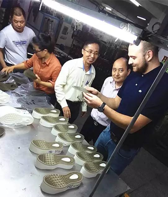 东莞市锐峰塑胶有限公司|以质量求生存以技术求发展